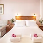 Paralio Aparthotel 3*