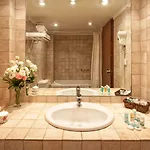 Aparthotel Paralio