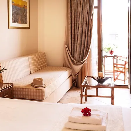 Aparthotel Hotel Paralio 3*
