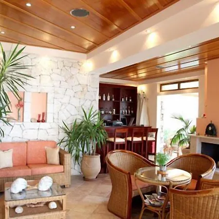 Hotel Paralio Aparthotel 3*