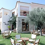 Paralio Aparthotel Possidi