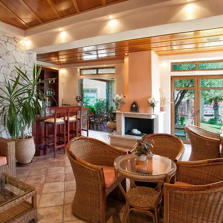 Aparthotel Paralio 3*